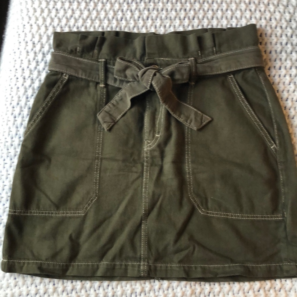 ADORABLE Free People paper bag skirt